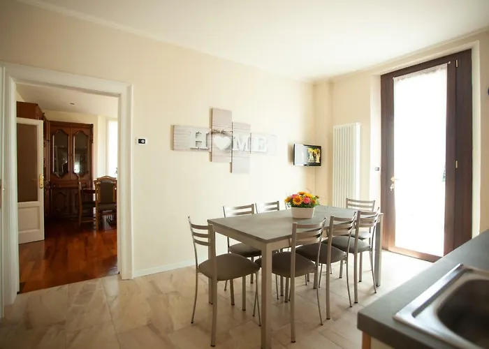 Moiacchina Luxury Vila Bevera (Lombardia)